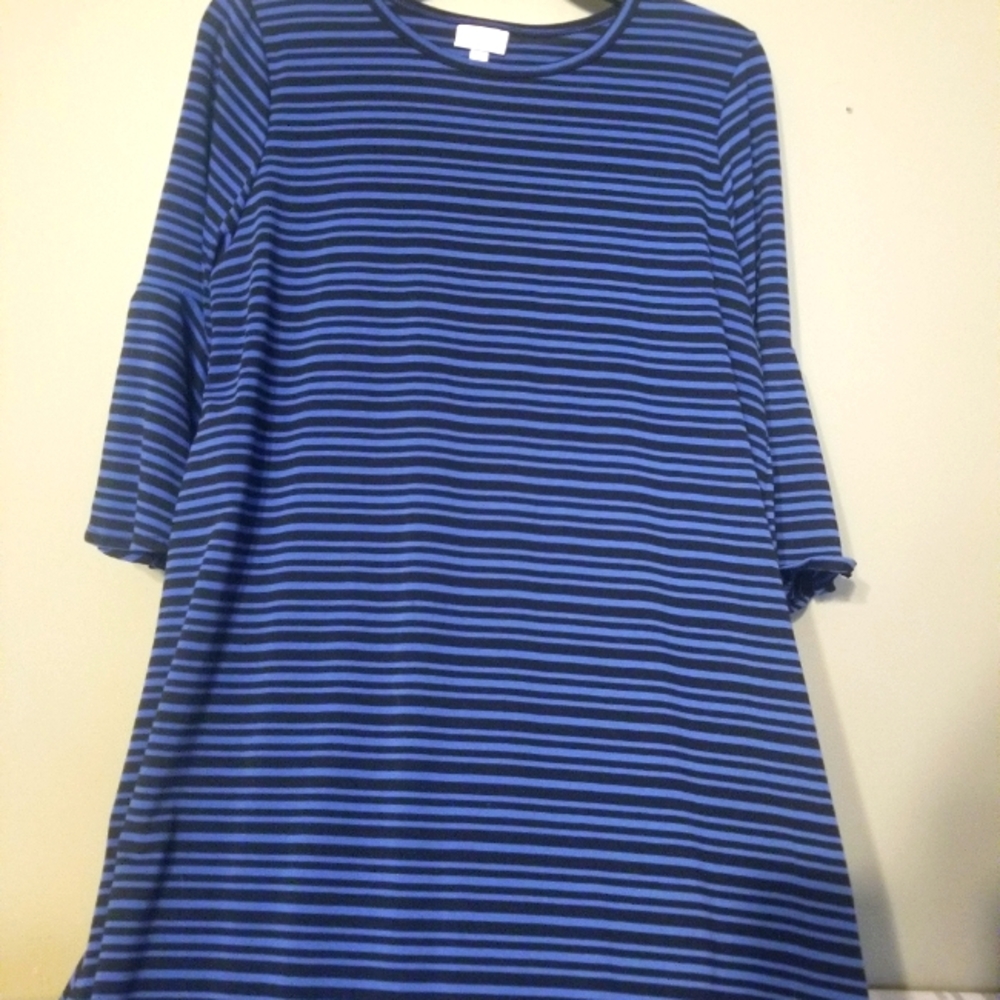 Size Large Lularoe Maurine